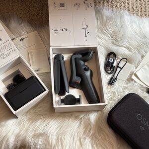 DJI Osmo Mobile 6 Vlog Combo Slate Grey EUC